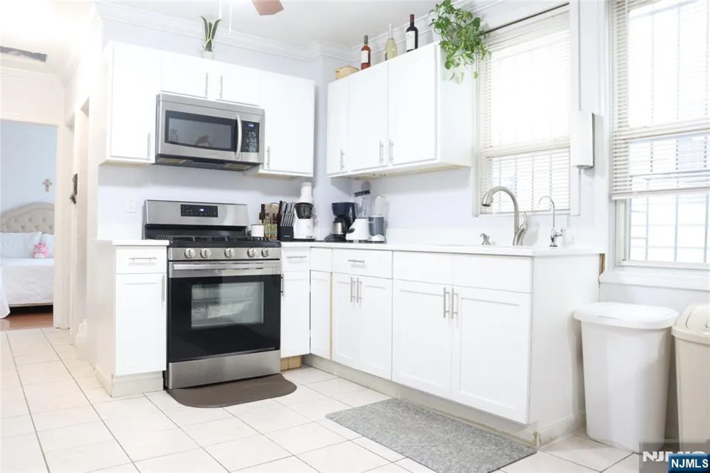 302 10th Street Newark, NJ 07107