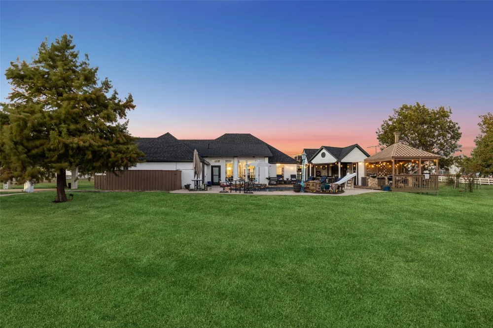 4745 E FM 552 Fate, TX 75087