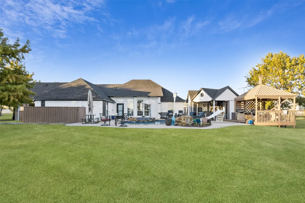 4745 E FM 552 Fate, TX 75087