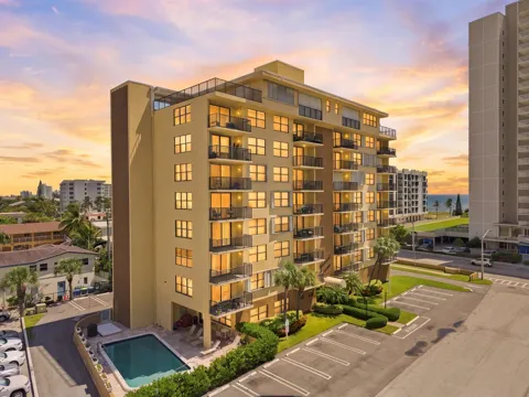 801 OCEAN BOULEVARD #202