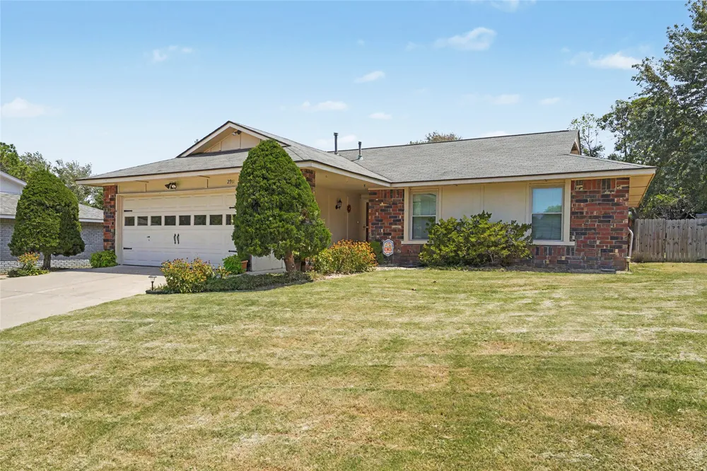 2911 S Ash Place Broken Arrow, OK 74012