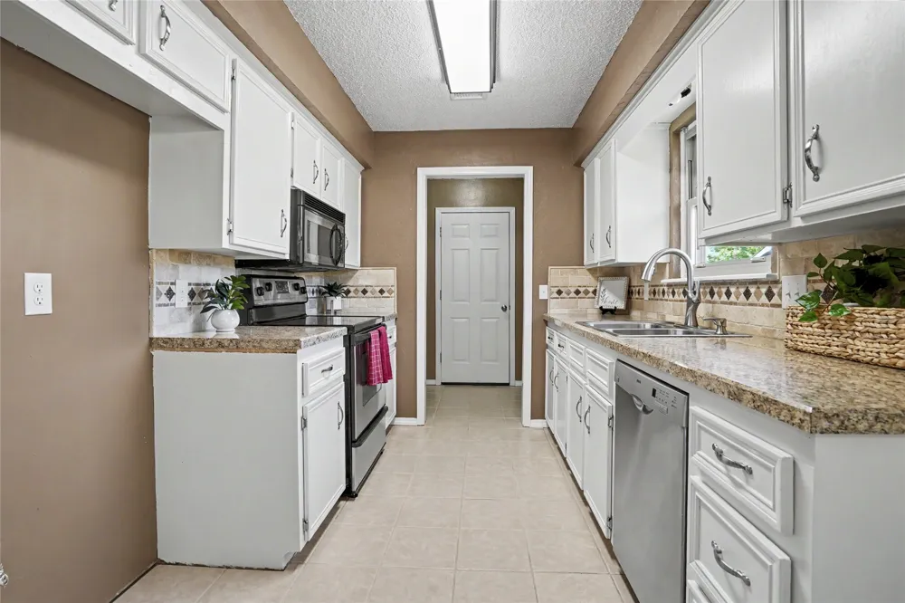 2911 S Ash Place Broken Arrow, OK 74012