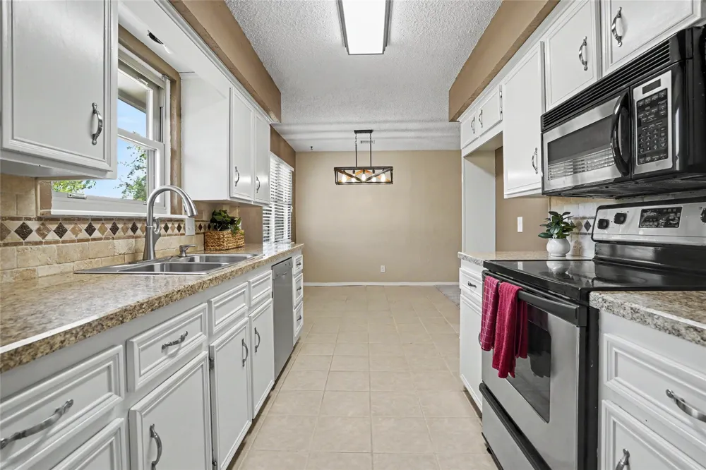 2911 S Ash Place Broken Arrow, OK 74012