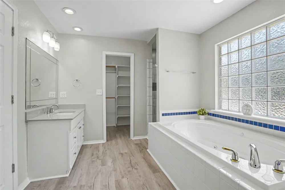 2911 S Ash Place Broken Arrow, OK 74012