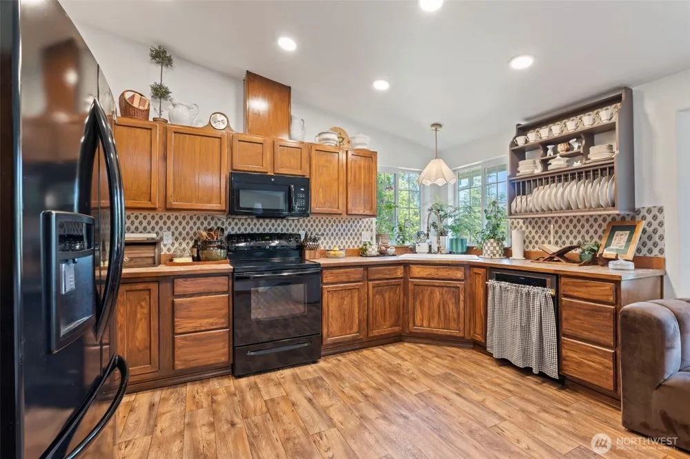 268 Sommerville Road Chehalis, WA 98532