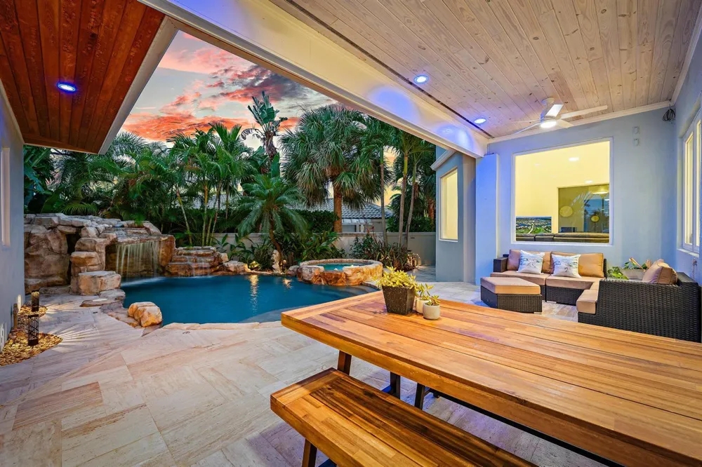1121 Fairview Lane Singer Island, FL 33404