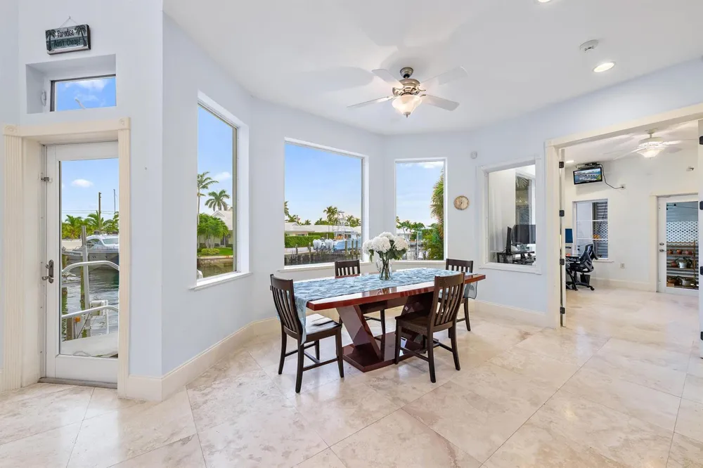 1121 Fairview Lane Singer Island, FL 33404