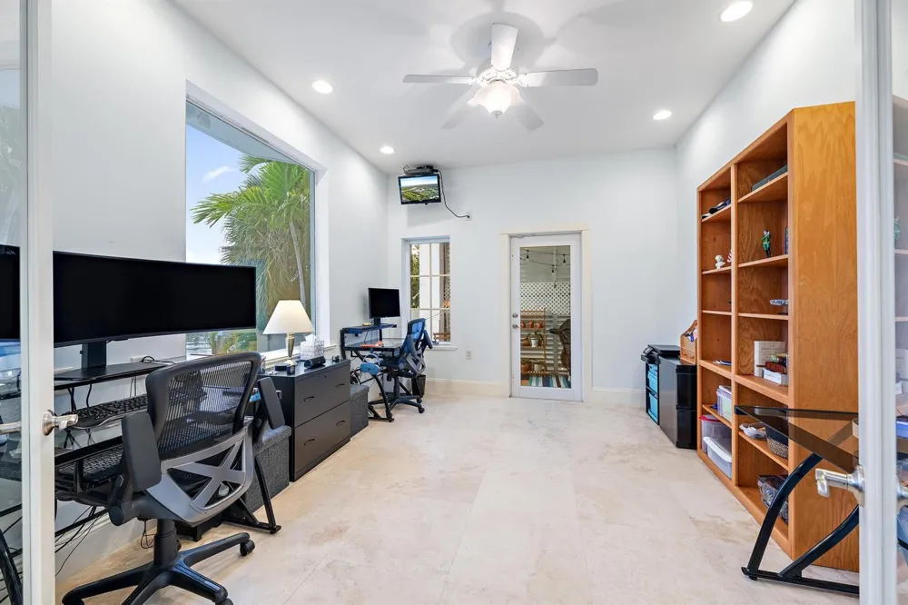 1121 Fairview Lane Singer Island, FL 33404