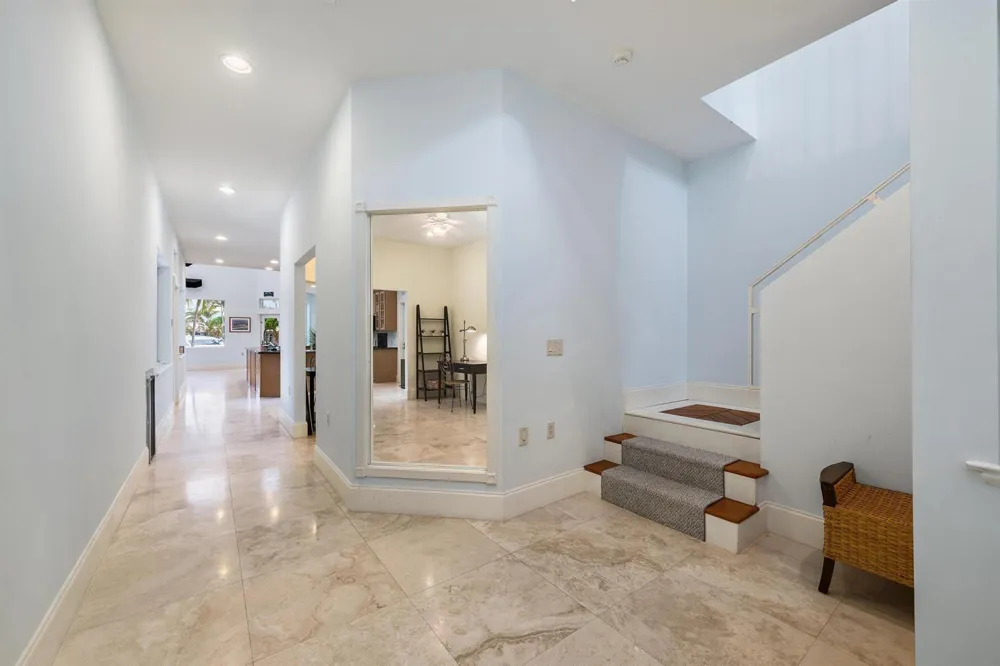 1121 Fairview Lane Singer Island, FL 33404