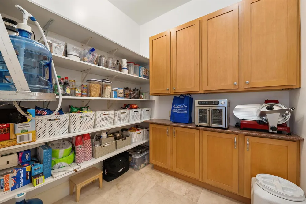 1121 Fairview Lane Singer Island, FL 33404
