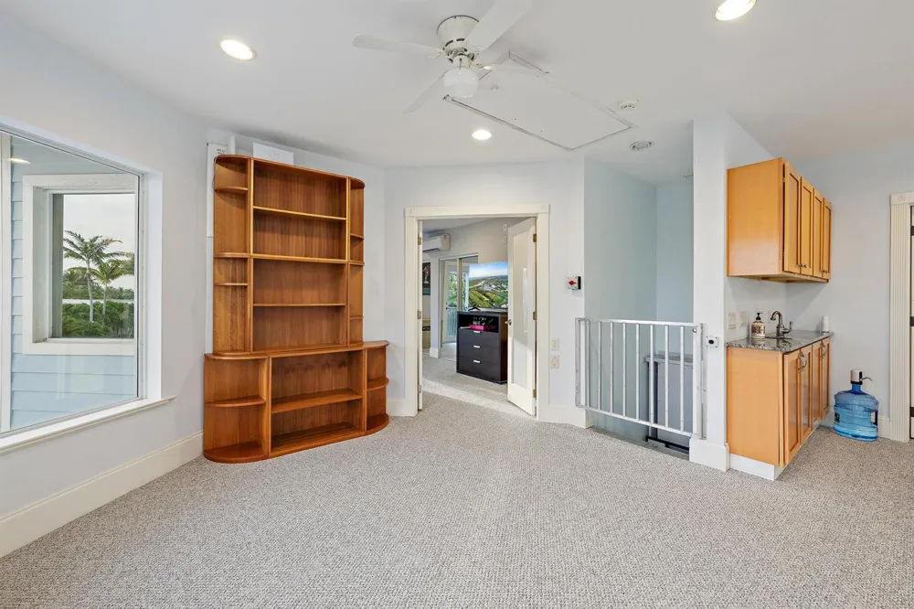 1121 Fairview Lane Singer Island, FL 33404