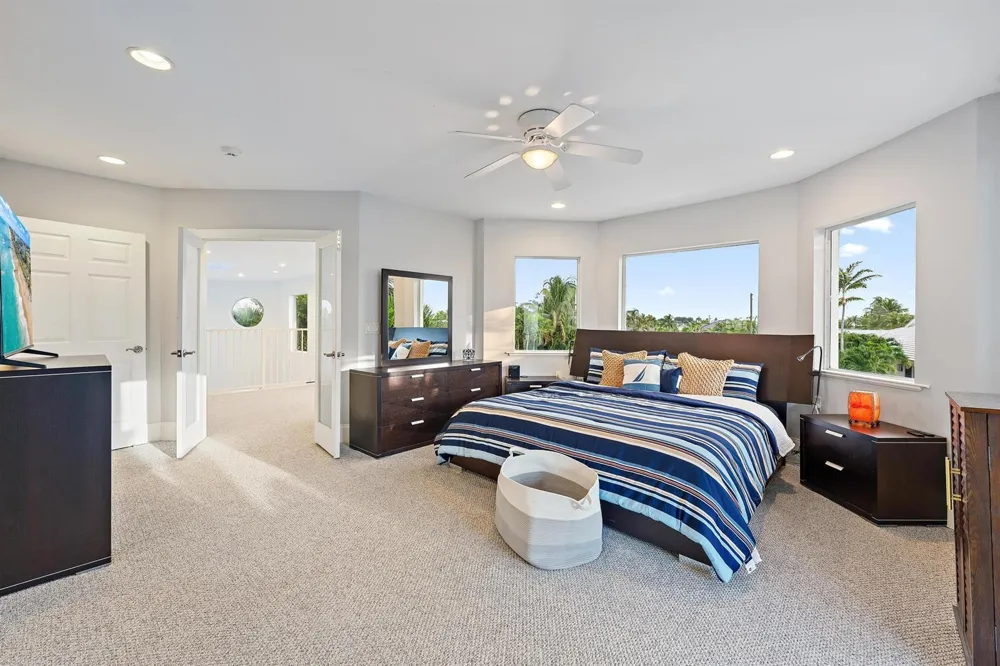 1121 Fairview Lane Singer Island, FL 33404