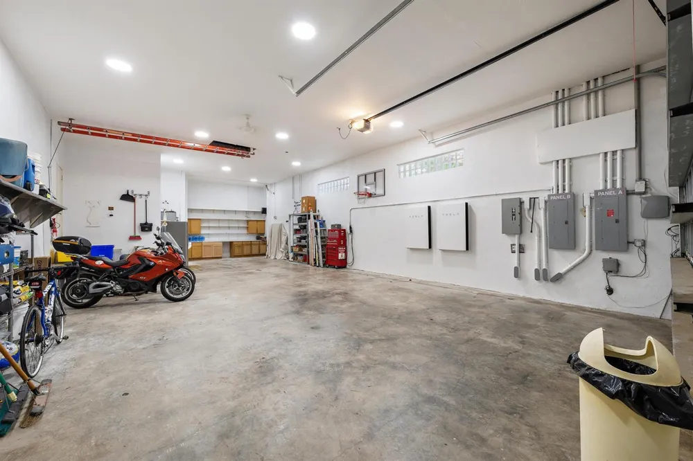 1121 Fairview Lane Singer Island, FL 33404
