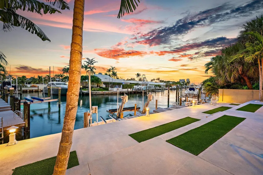 1121 Fairview Lane Singer Island, FL 33404