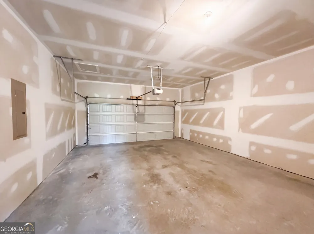 2048 Massey LN Winder, GA 30680