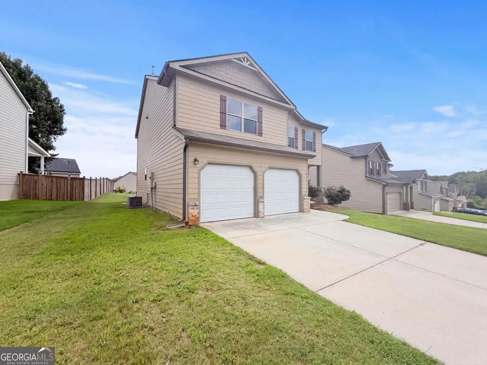 2048 Massey LN Winder, GA 30680