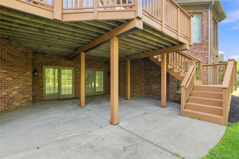 8263 Pine Hollow Trail Grand Blanc Charter Township, MI 48439