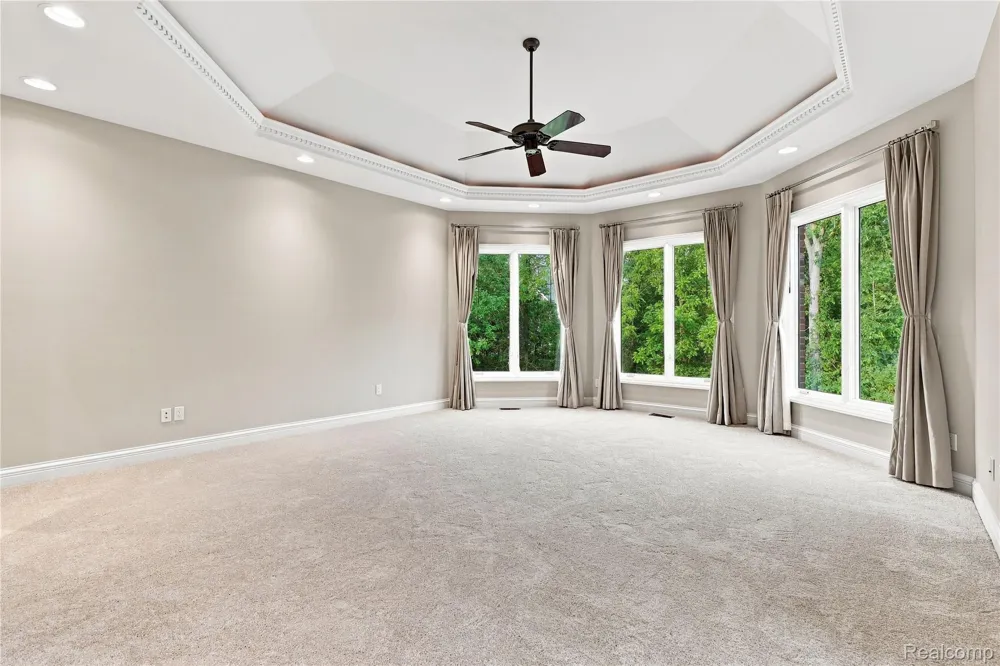 8263 Pine Hollow Trail Grand Blanc Charter Township, MI 48439