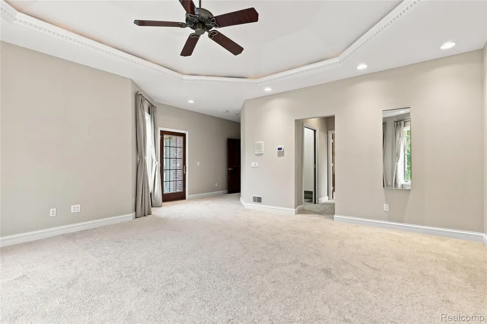 8263 Pine Hollow Trail Grand Blanc Charter Township, MI 48439