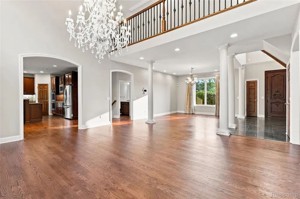 8263 Pine Hollow Trail Grand Blanc Charter Township, MI 48439