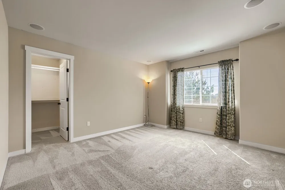 2405 192nd Place SW Lynnwood, WA 98036