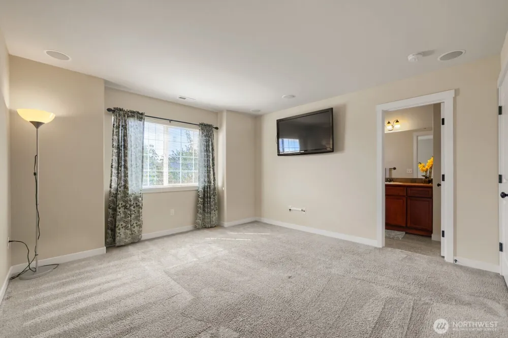 2405 192nd Place SW Lynnwood, WA 98036
