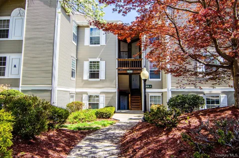 1009 Washington Green