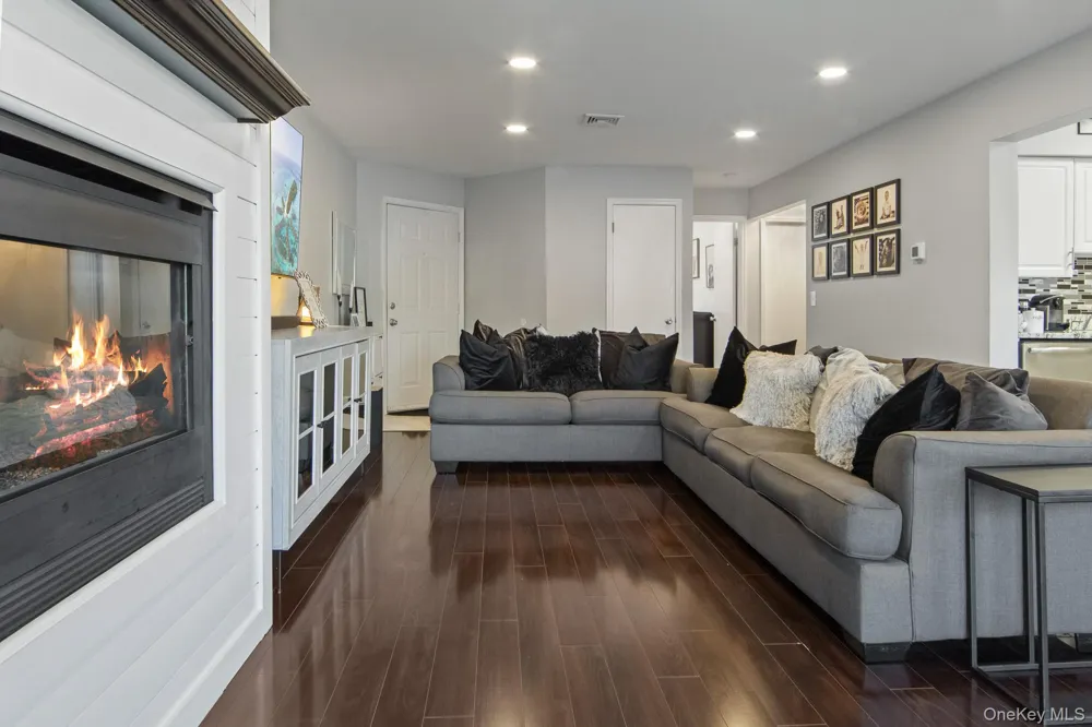 1009 Washington Green New Windsor, NY 12553