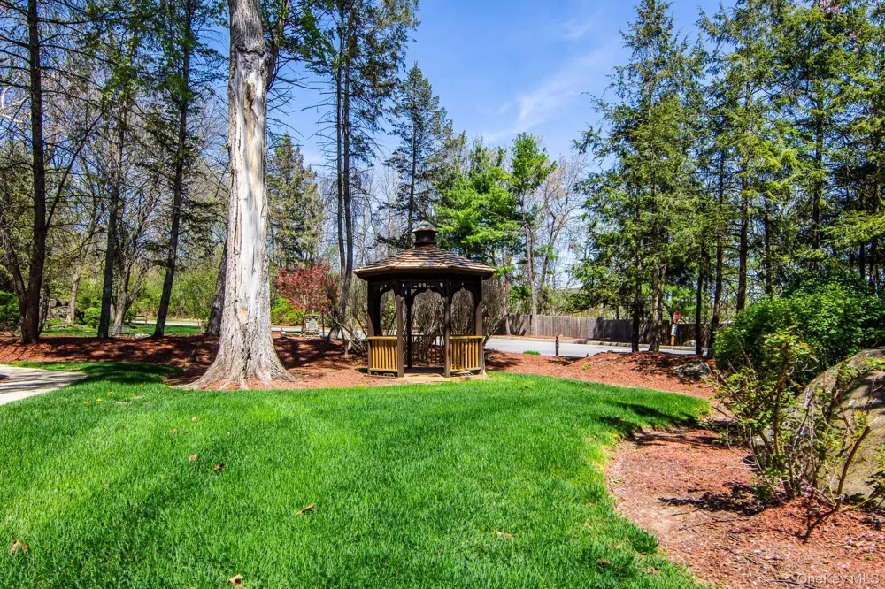 1009 Washington Green New Windsor, NY 12553