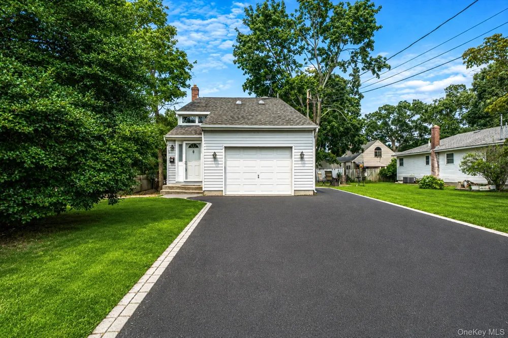 35 E 6th Street Patchogue, NY 11772