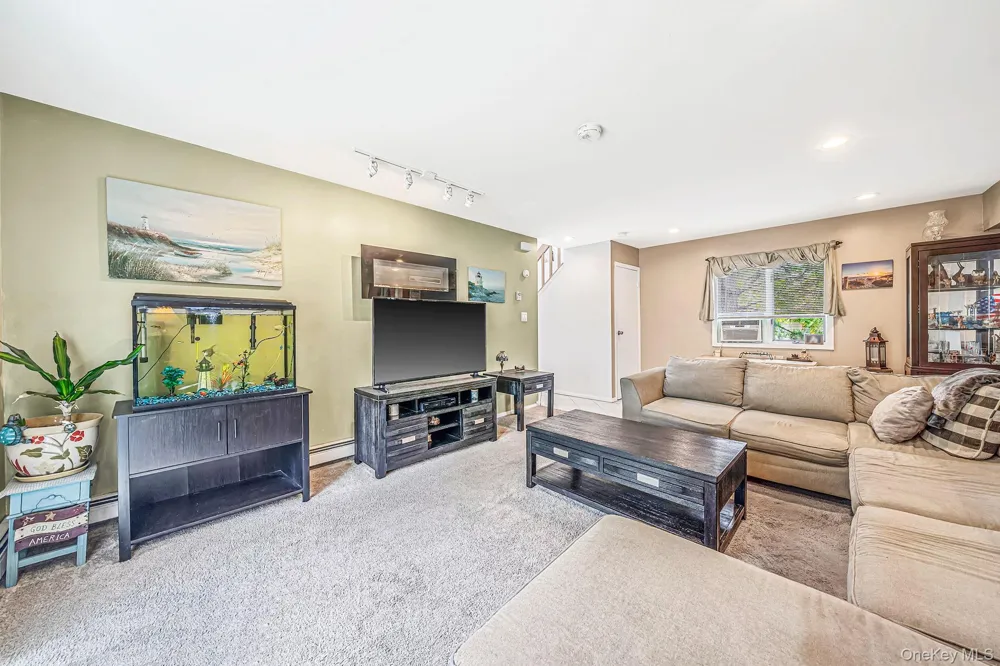 35 E 6th Street Patchogue, NY 11772