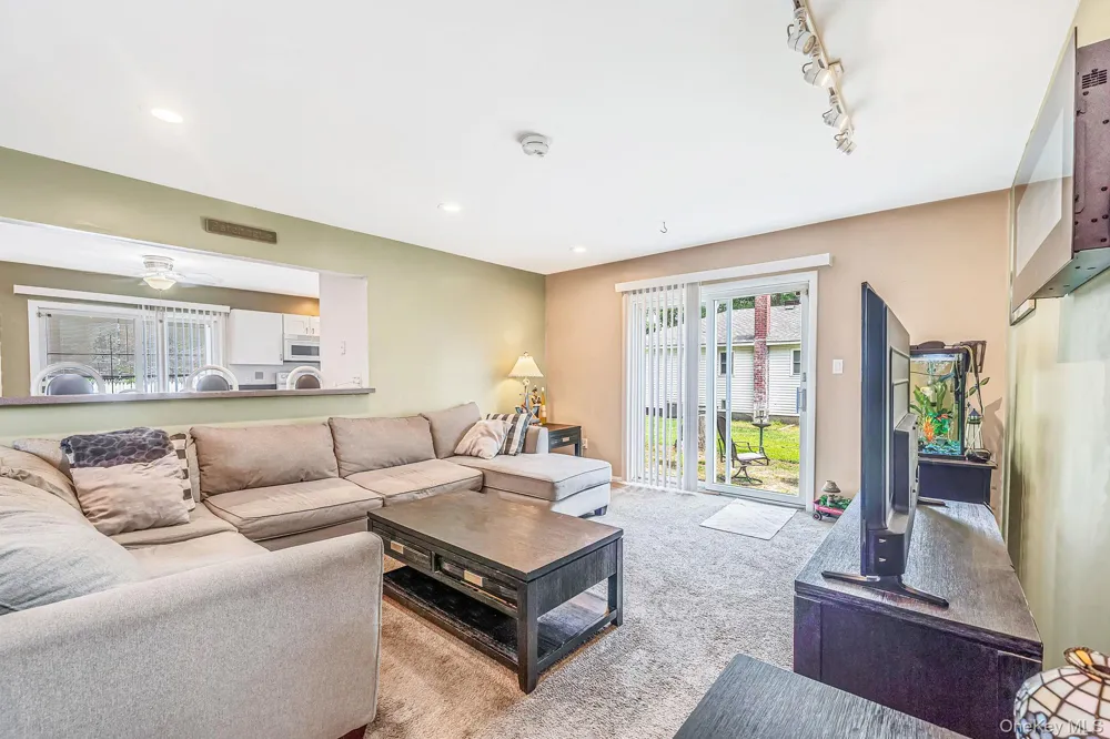 35 E 6th Street Patchogue, NY 11772