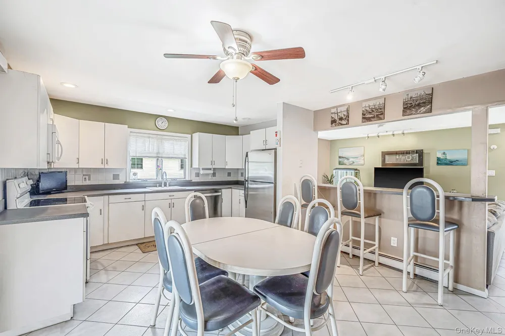35 E 6th Street Patchogue, NY 11772