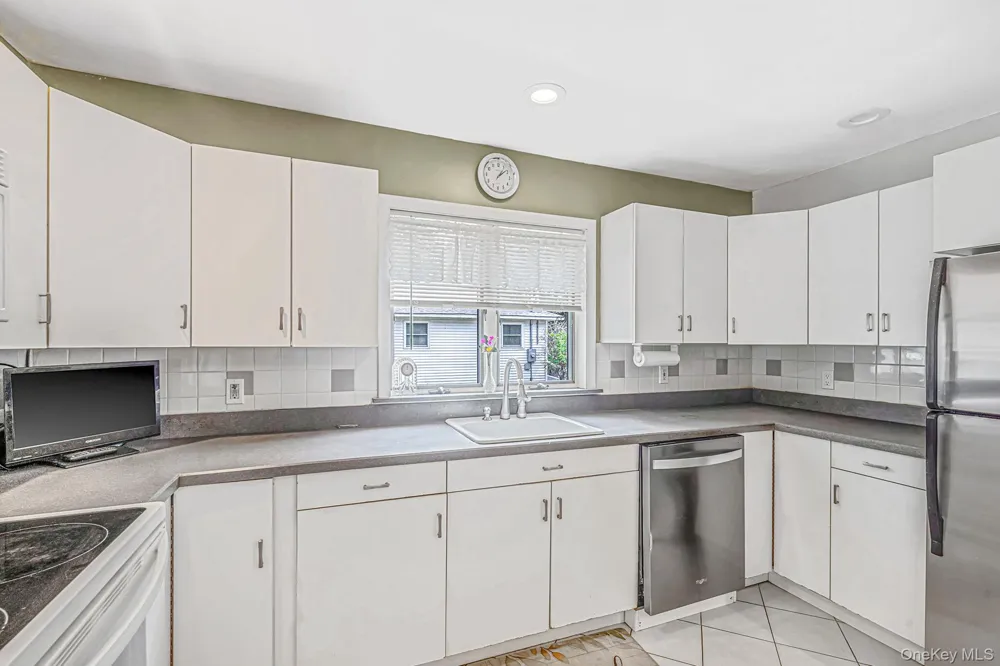 35 E 6th Street Patchogue, NY 11772