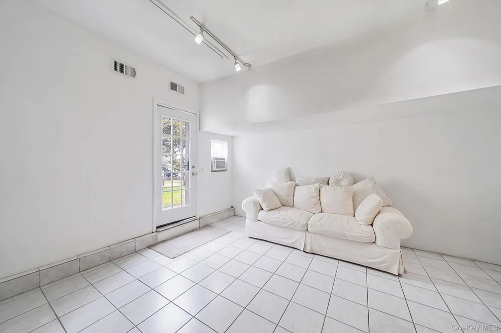 35 E 6th Street Patchogue, NY 11772
