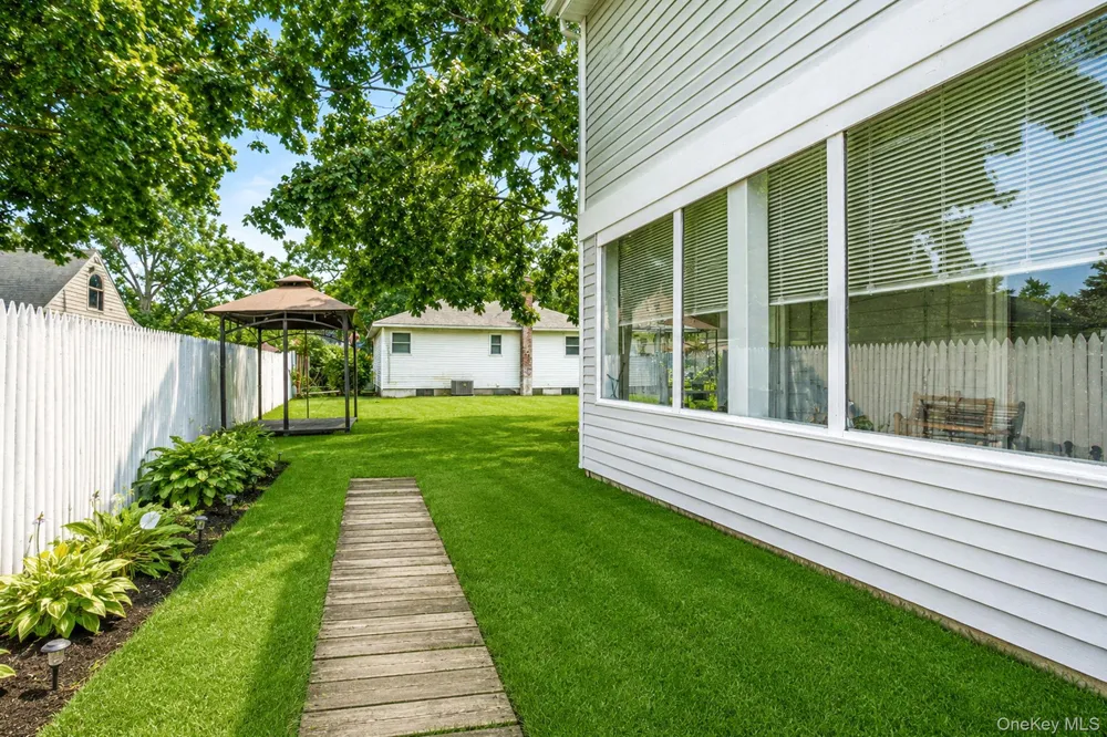 35 E 6th Street Patchogue, NY 11772