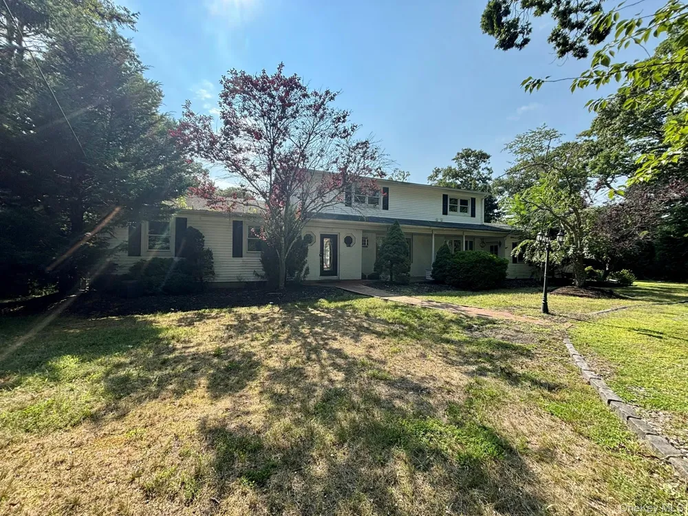 14 New Street Great River, NY 11739