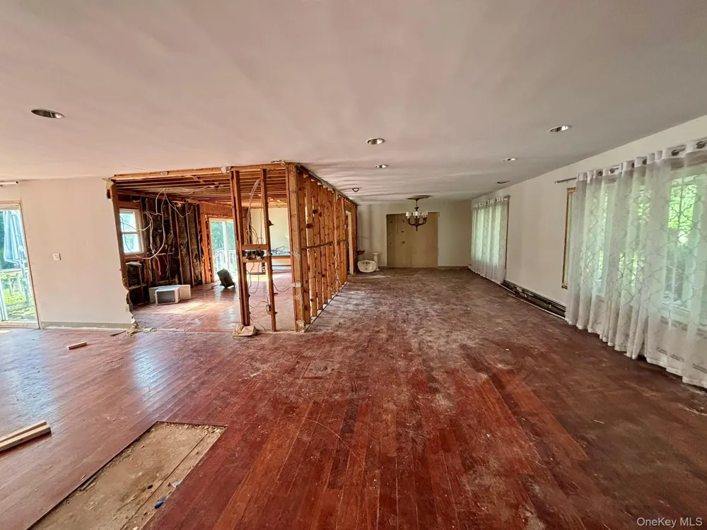 14 New Street Great River, NY 11739