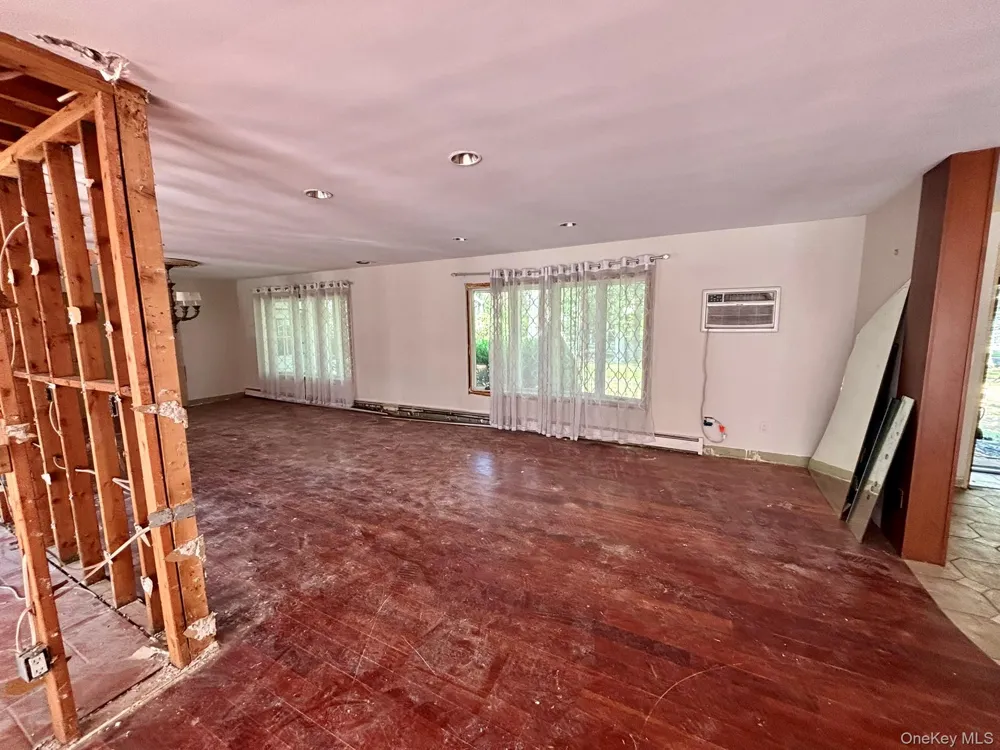 14 New Street Great River, NY 11739