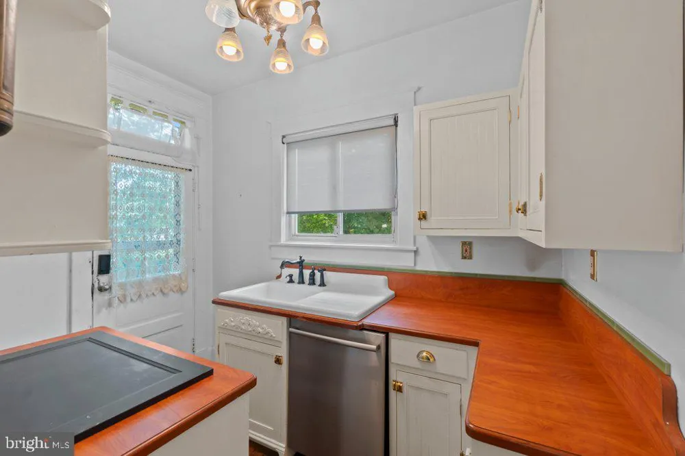 5606 HILLTOP AVENUE Baltimore, MD 21206