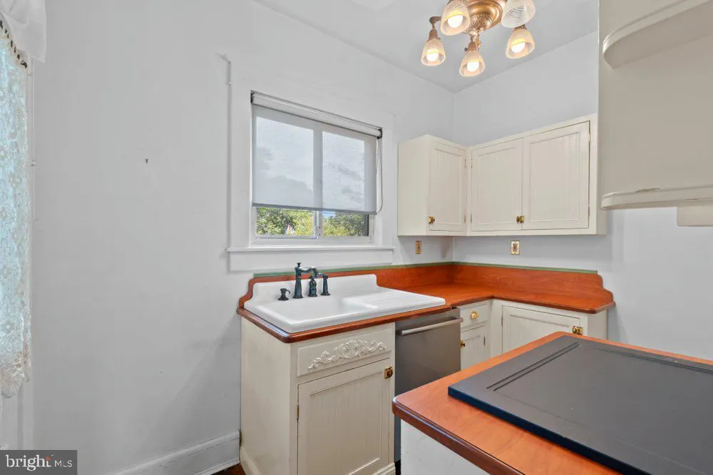 5606 HILLTOP AVENUE Baltimore, MD 21206