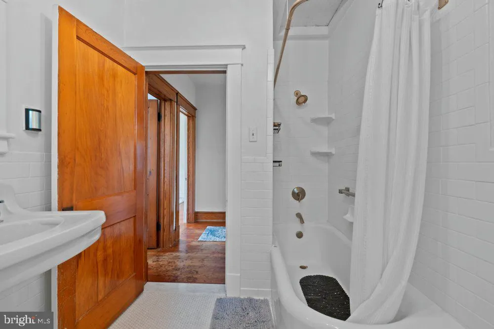5606 HILLTOP AVENUE Baltimore, MD 21206