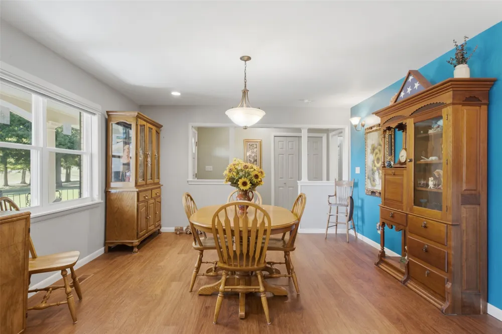 735 W Holiday Lane Claremore, OK 74017