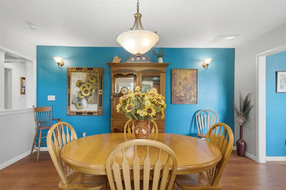 735 W Holiday Lane Claremore, OK 74017