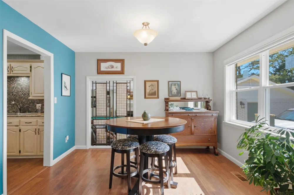 735 W Holiday Lane Claremore, OK 74017