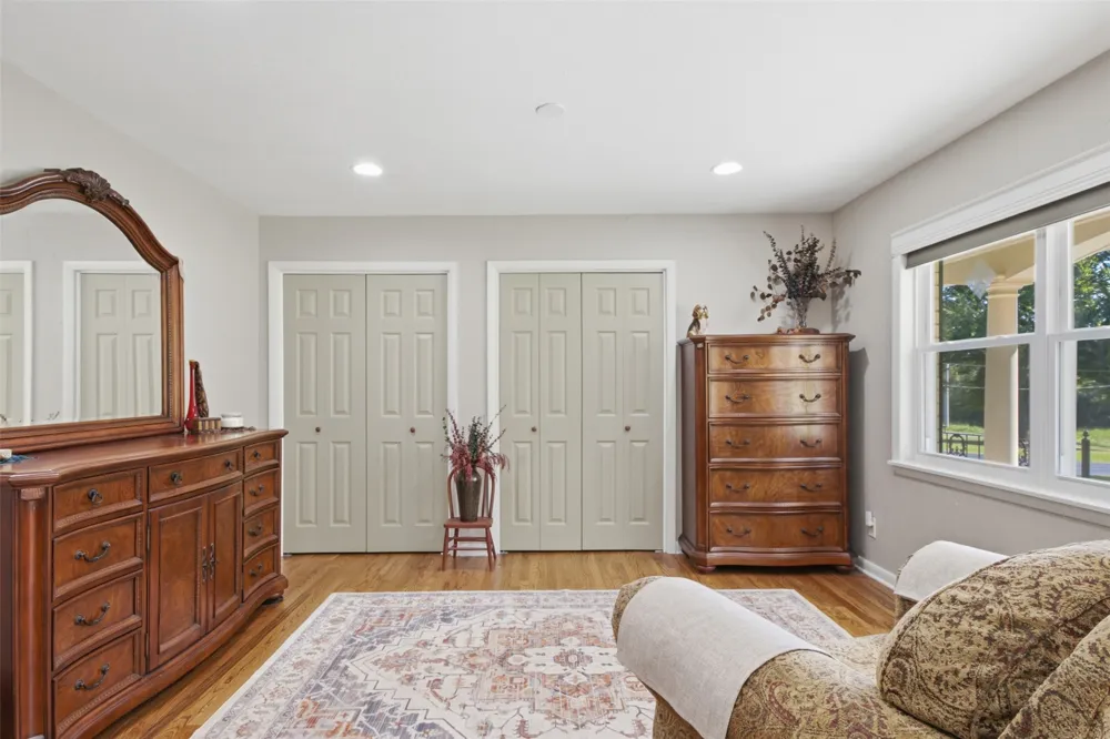 735 W Holiday Lane Claremore, OK 74017
