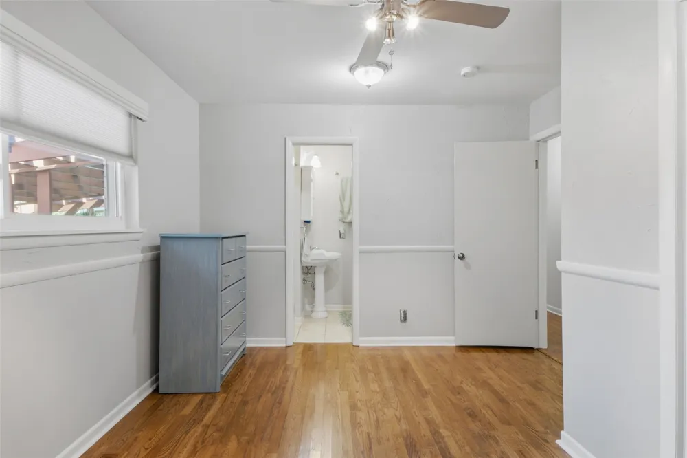 735 W Holiday Lane Claremore, OK 74017