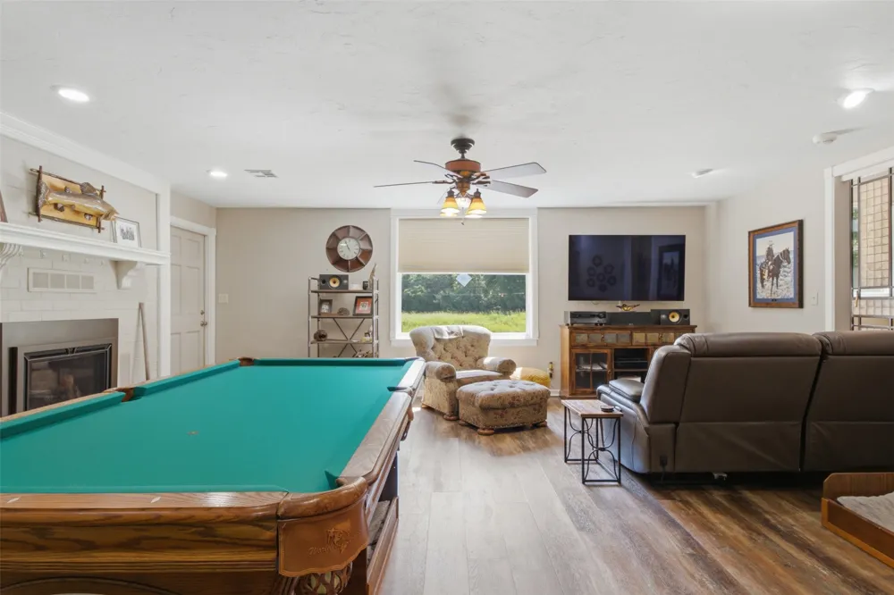 735 W Holiday Lane Claremore, OK 74017