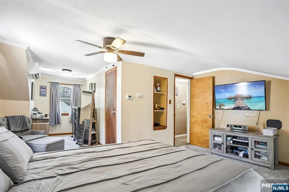 10 Independence Drive Roselle, NJ 07203