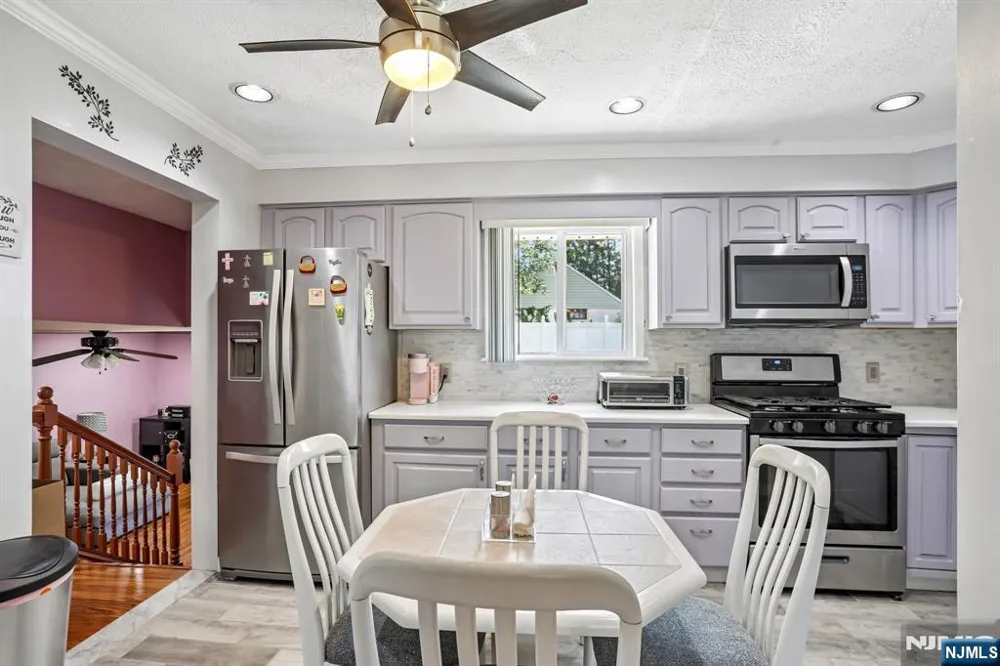 10 Independence Drive Roselle, NJ 07203